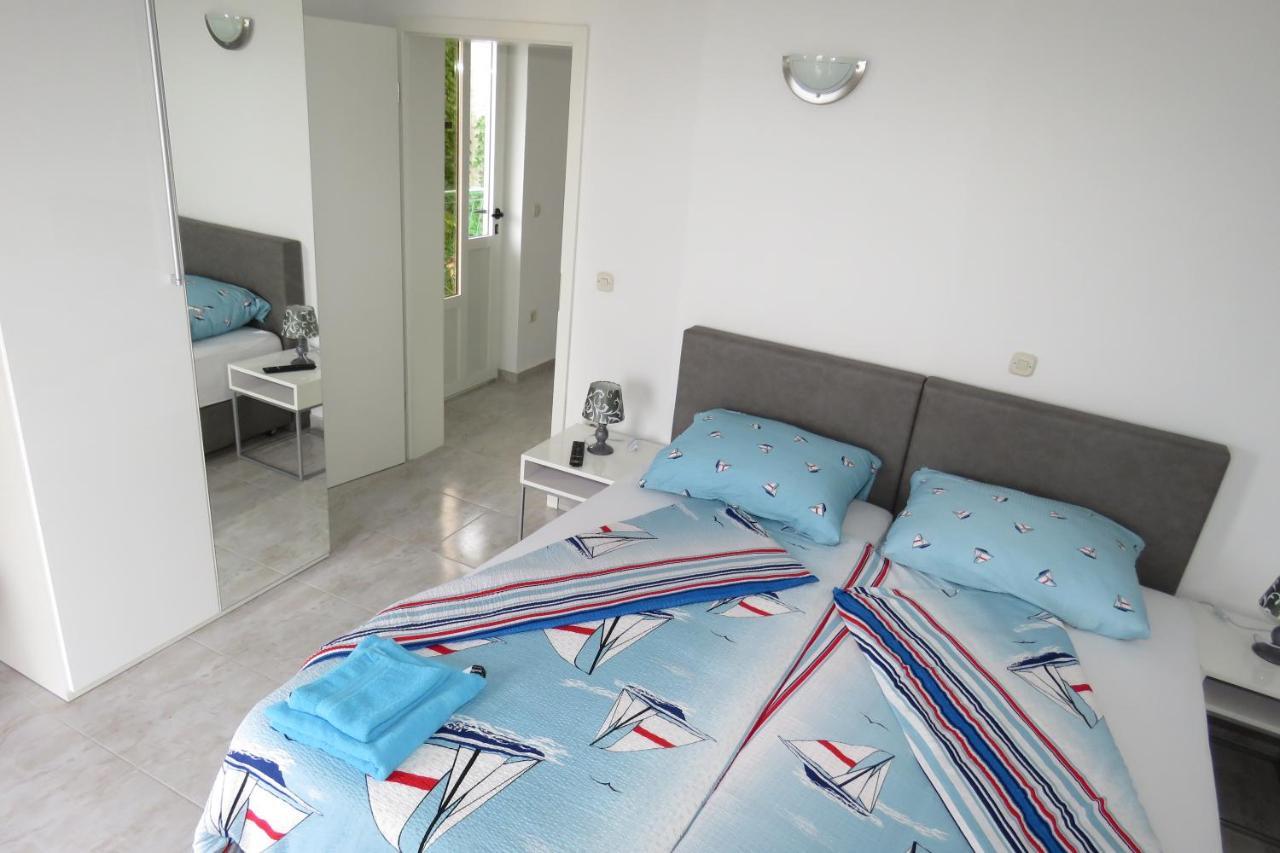Apartments Caleta Baška Voda Eksteriør billede